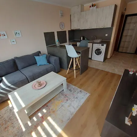Apartament до морето Burgas City