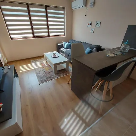 до морето Apartment