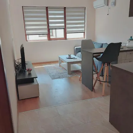 до морето Apartment
